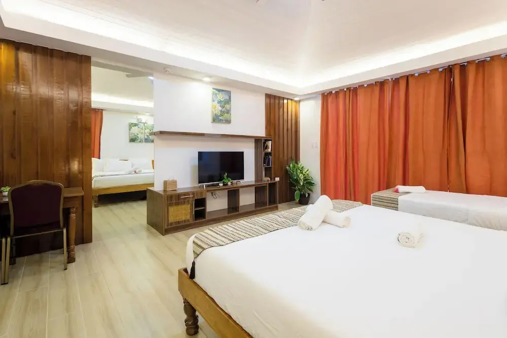 Suite with balcony