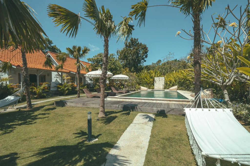 Beach & Waterfront