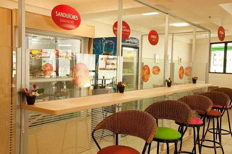 Food & Beverage