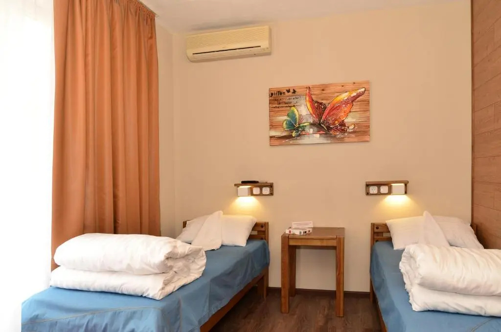 Standard Double room (full double bed)