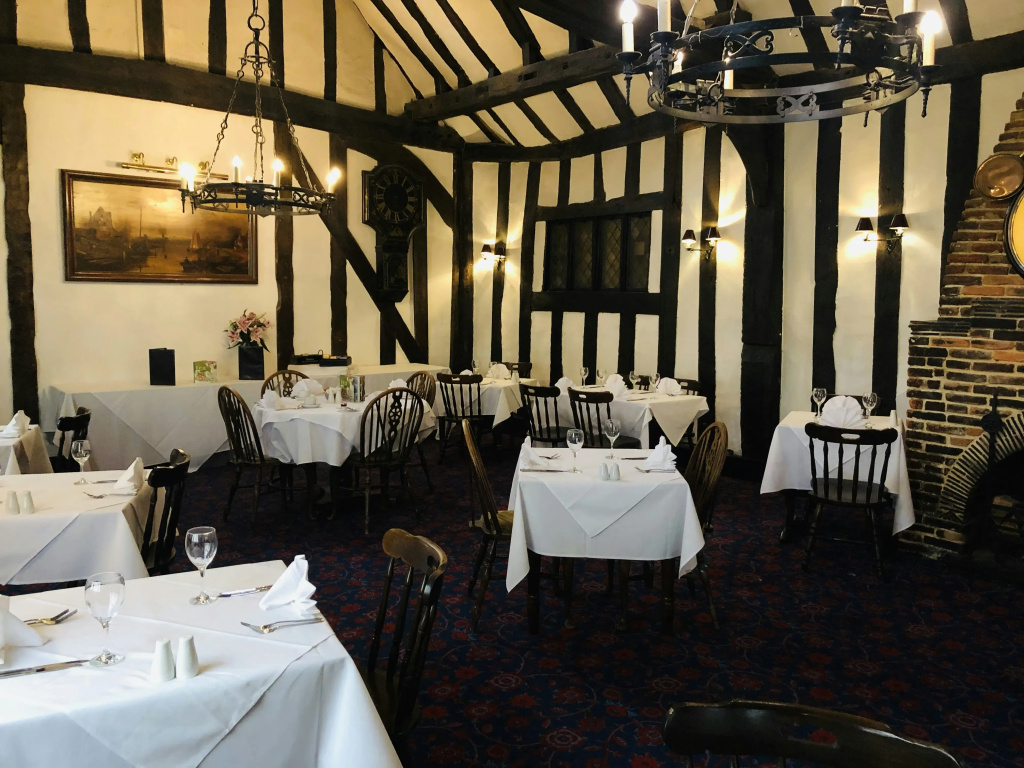 Brook Red Lion Hotel - Général