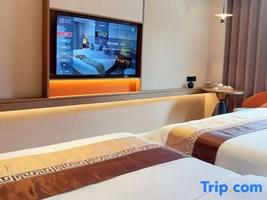 Jifeng International Hotel (Xianggong Street Metro Station, Xi'an Road Commercial Street, Dalian)