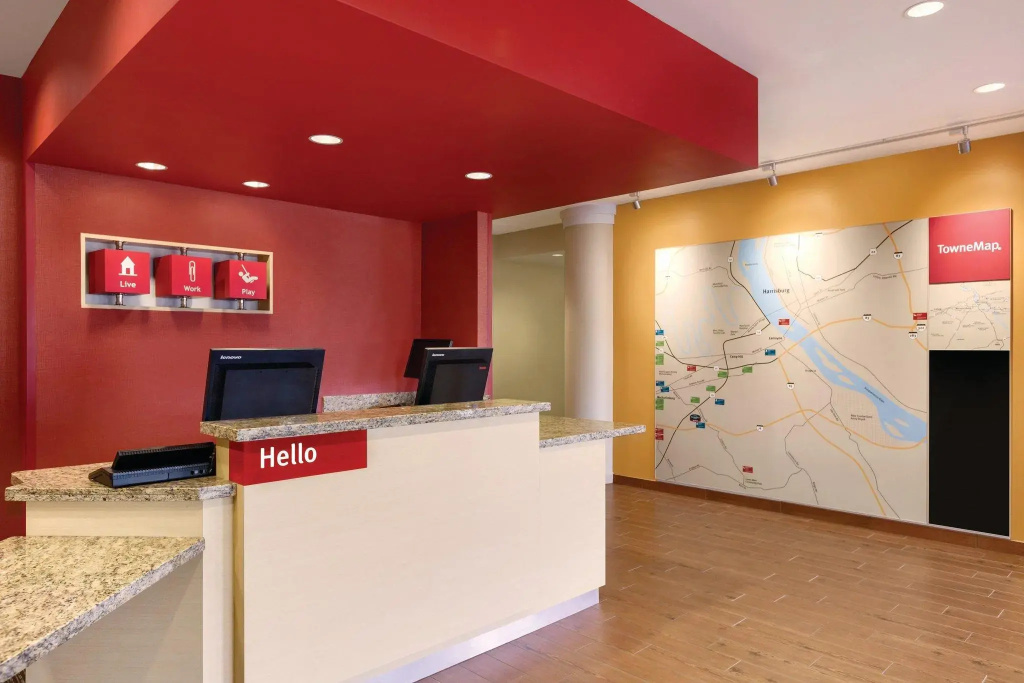 Lobby & Reception