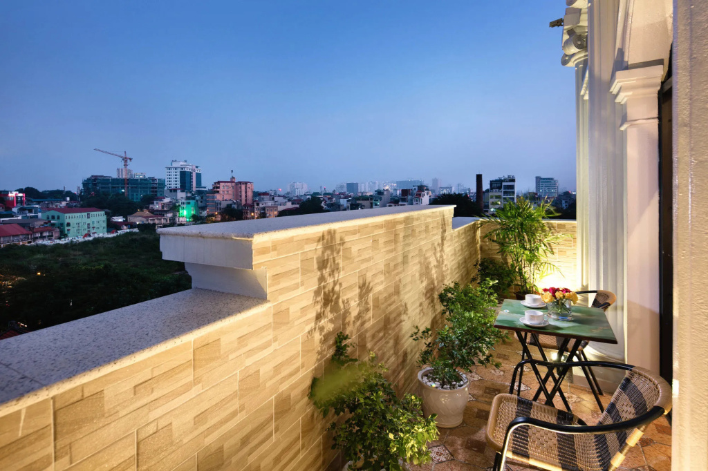 Balcony & Terrace