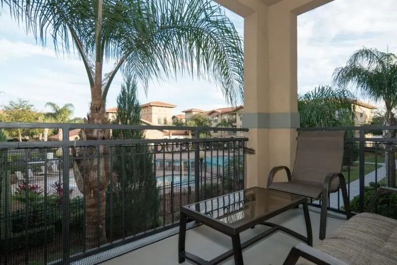 906 Charo Parkway Unit 422 2 Bedrooms, 2 Bathrooms