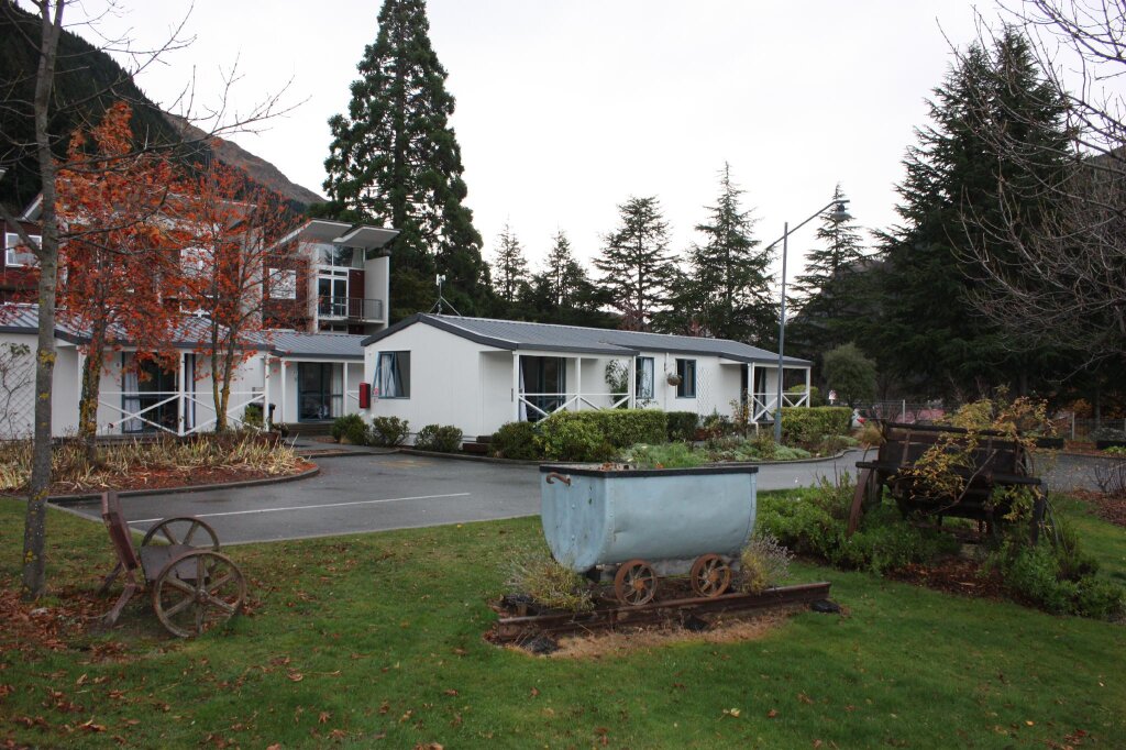 Hampshire Holiday Parks - Queenstown Lakeview image