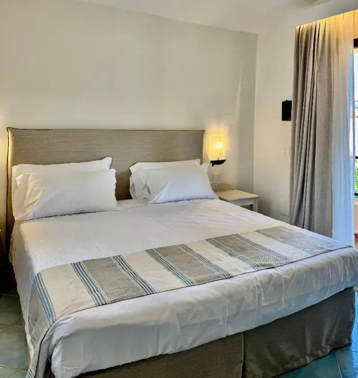 Standard Triple room with balcony