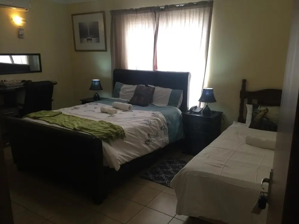 Standard Double Family room (twin beds)