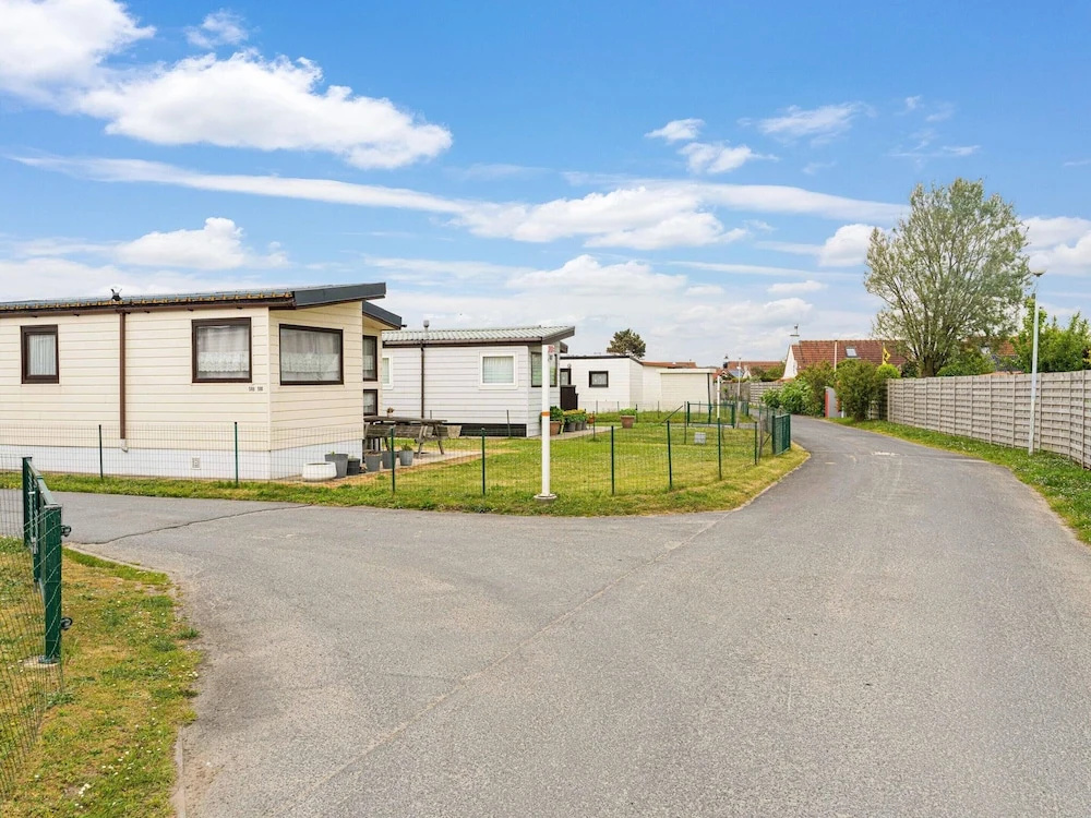 Middelkerke Mobile Home With Garden