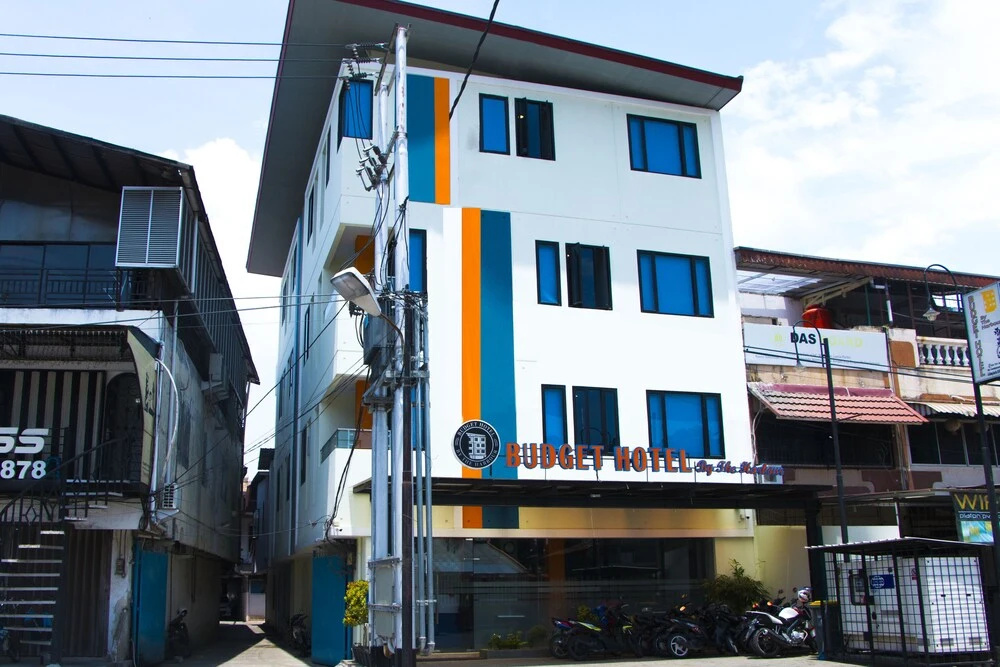 Oyo 592 Budget Hotel by the Harbour