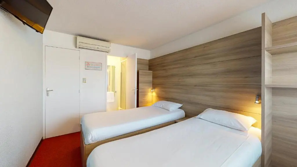 Standard Double room (twin beds)