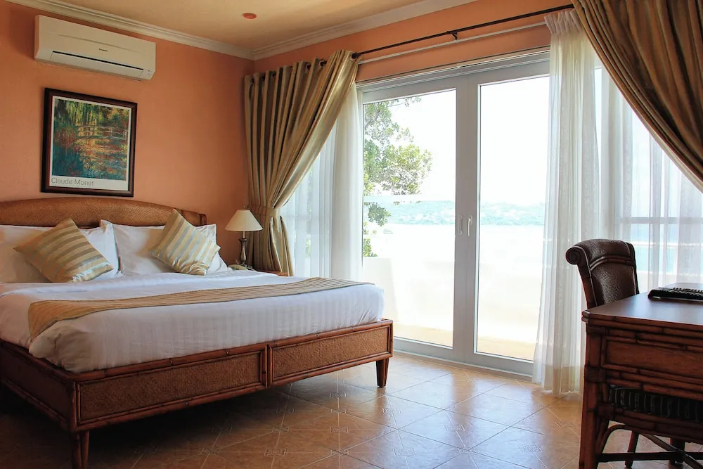 Grand room