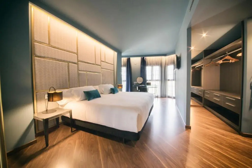 Pamplona Catedral Hotel - Chambres