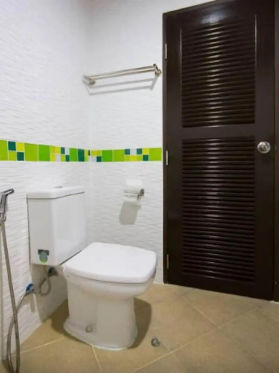 Deluxe Double room with city view (full double bed)