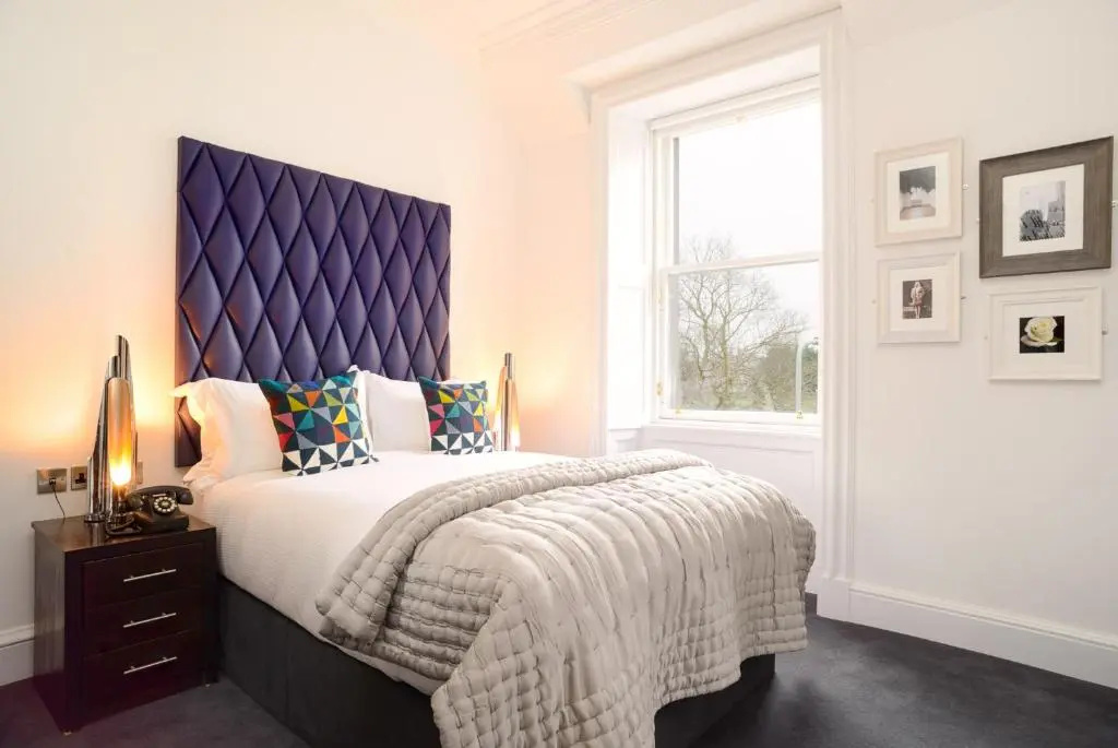 Standard Double room with park view (full double bed)