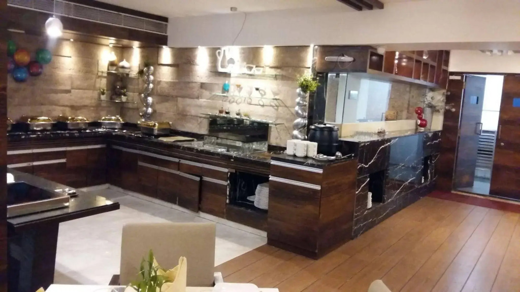 Lemon Tree Hotel Vadodra - фото 27