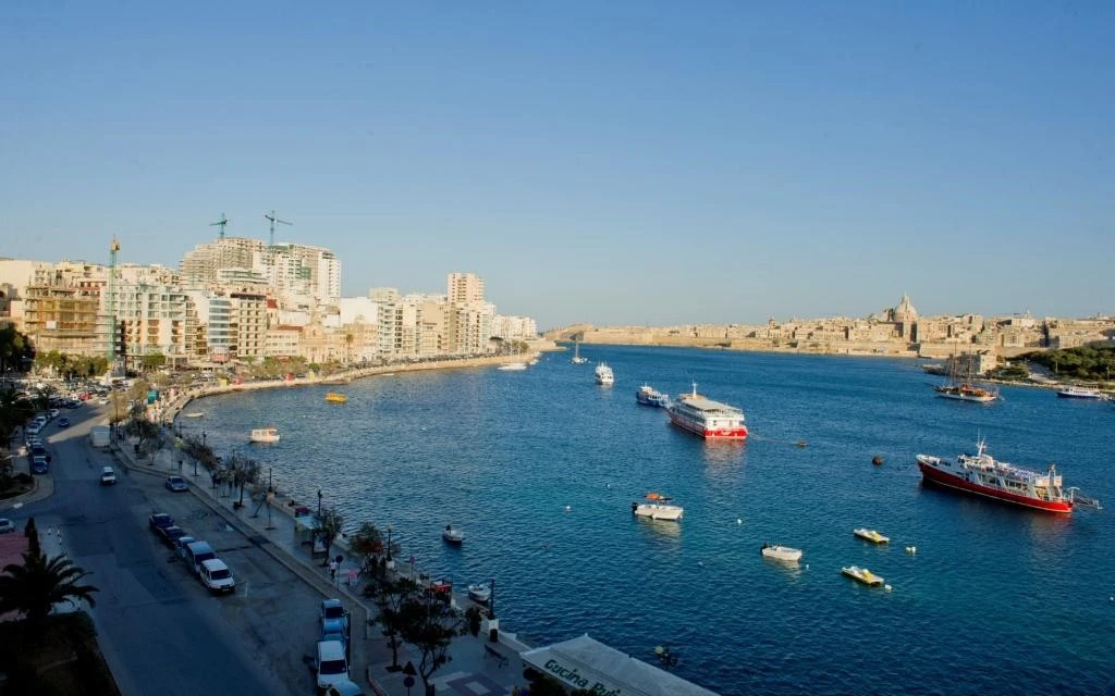 Beach & Waterfront