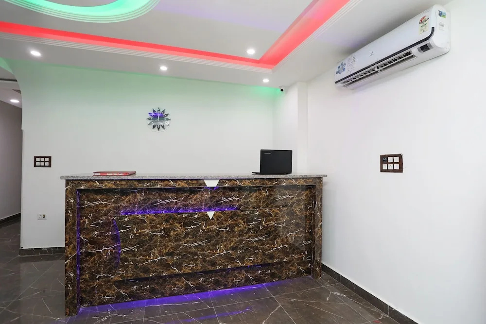 Airport Hotel Ambience Inn