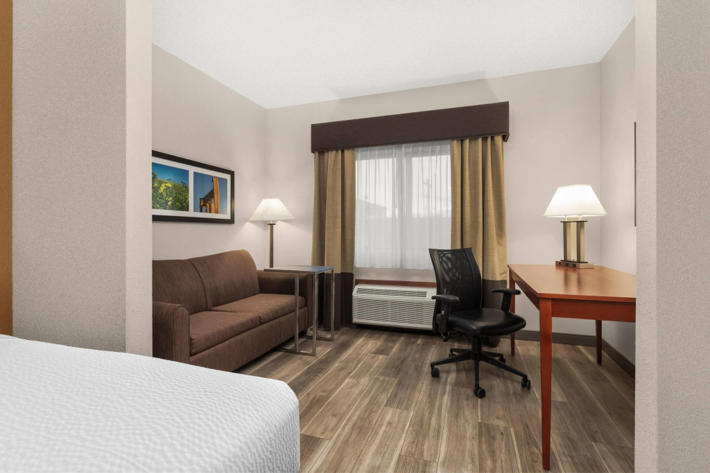 La Quinta Inn & Suites by Wyndham Midwest City - Tinker AFB - Général