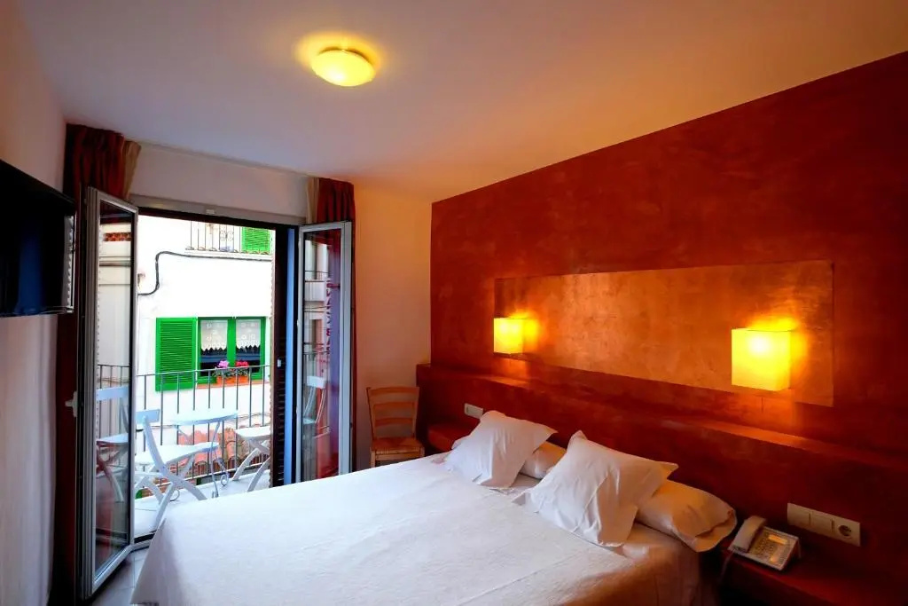 2 Bedrooms Suite
