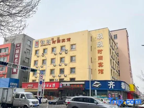 Jiujiu Fashion Hotel (RT mart, Longnan street, Qiqihar)
