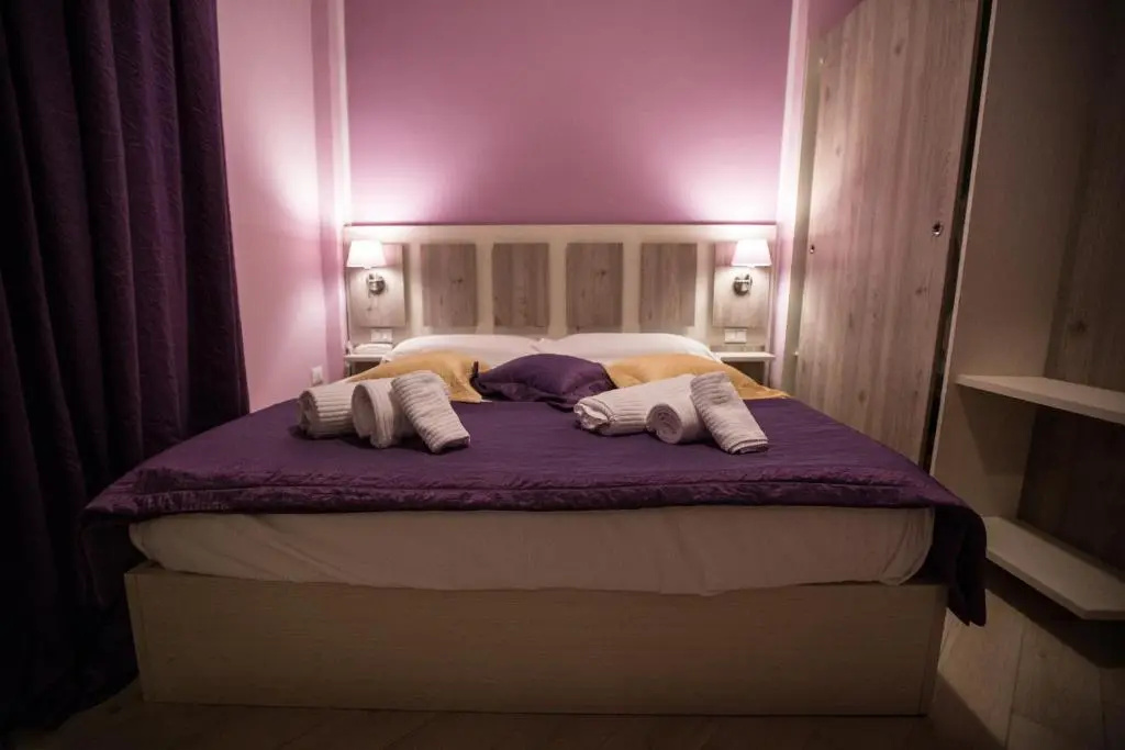 Standard Double room (full double bed)