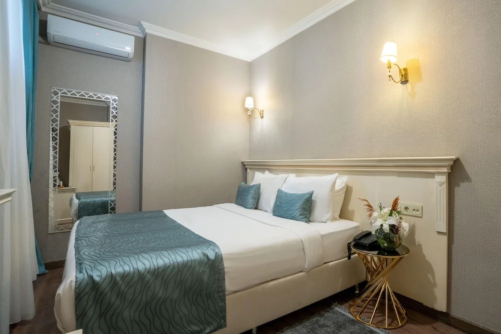Economy without window Double room (full double bed)