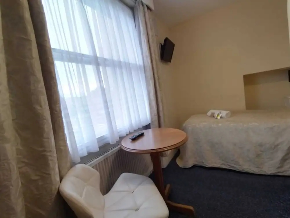 Economy room