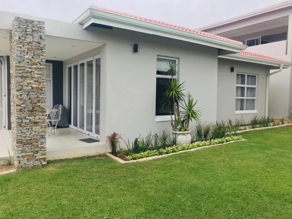 The Cottage on Cordia 2 Bedroom self catering 2km from Umhlanga beach