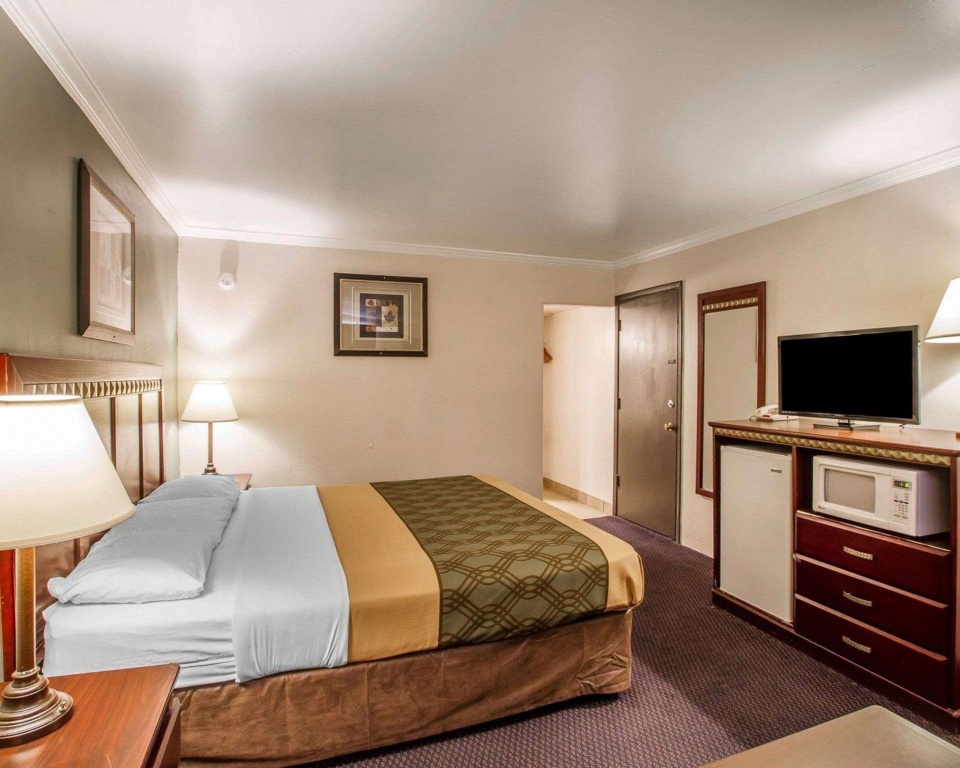Rodeway Inn Prescott — 4