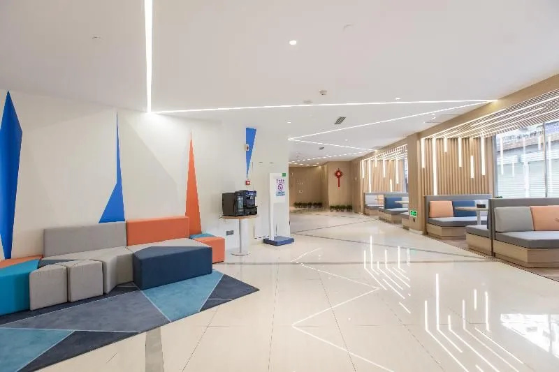 Lobby & Reception