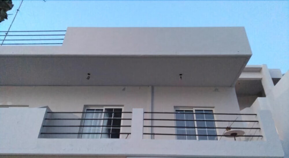 Image 12