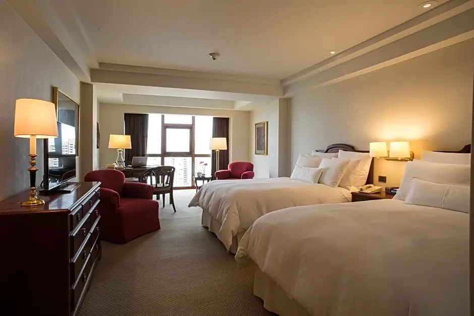 Deluxe Double room with pool view (full double bed)