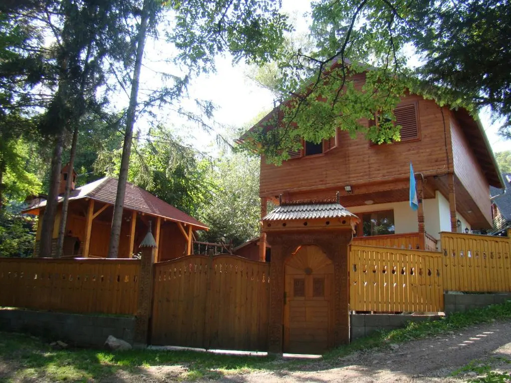 2 Bedrooms Cottage