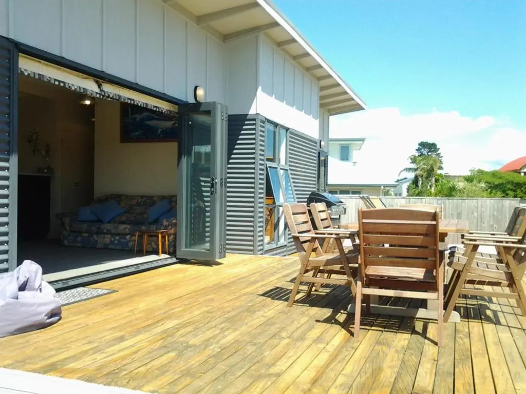 Puka Bach - Matarangi Holiday Home