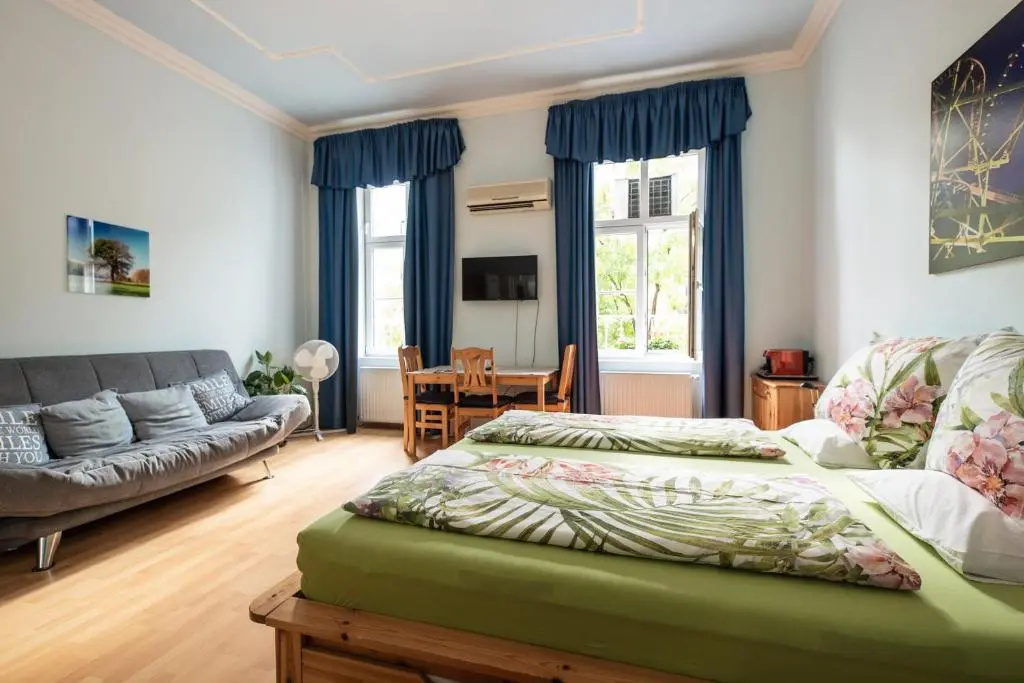 Economy room