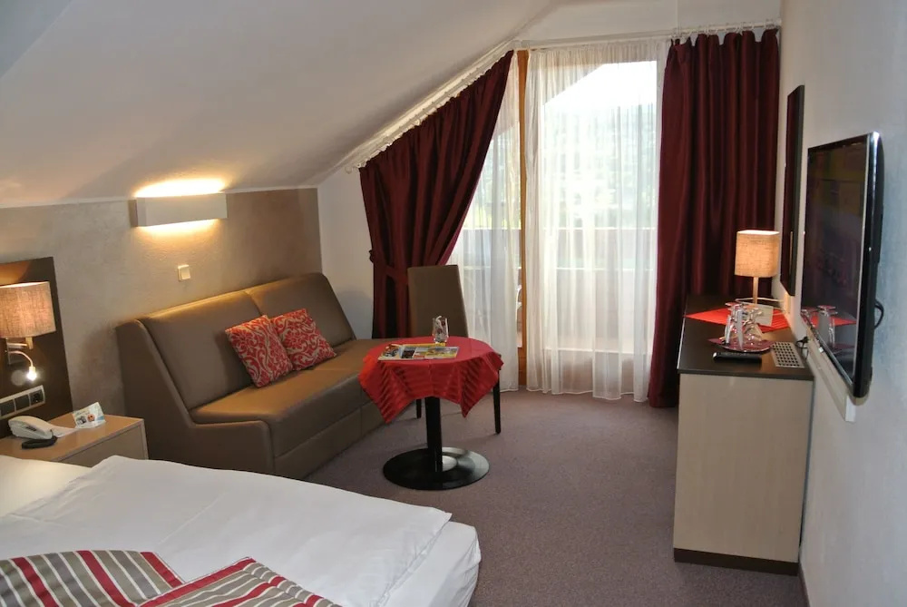 Dei Hotel Schönblick - Chambres