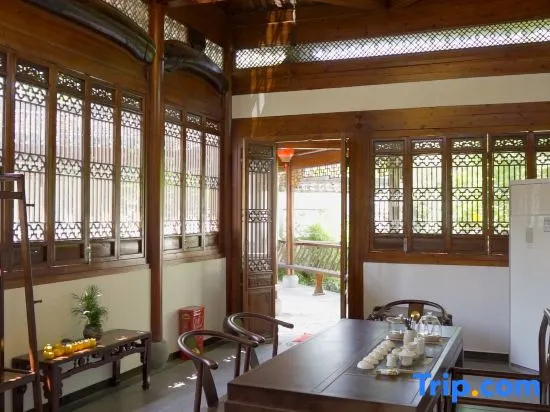 Nine - room Heshun Hall