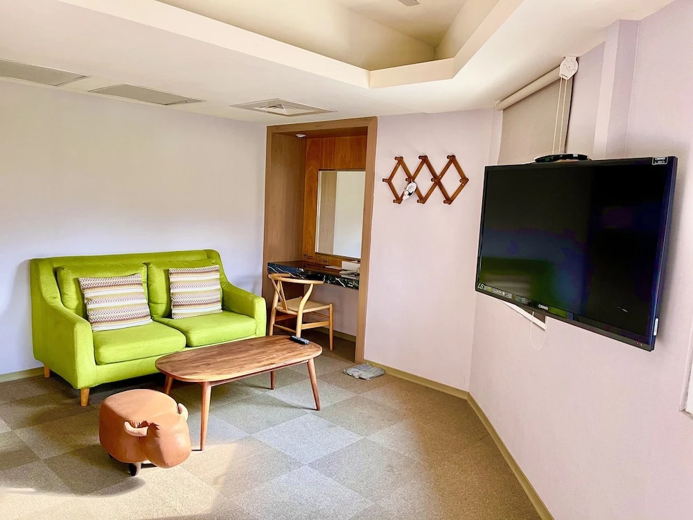 Standard Quadruple Family room