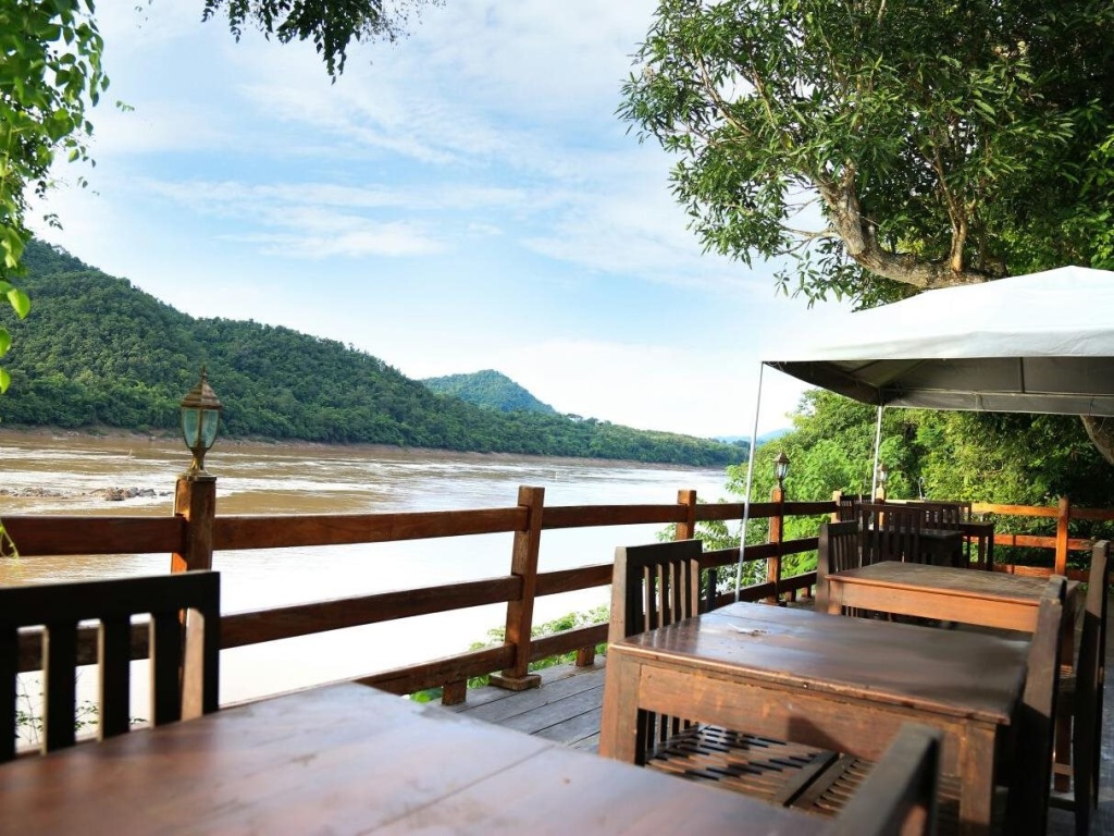 Beach & Waterfront