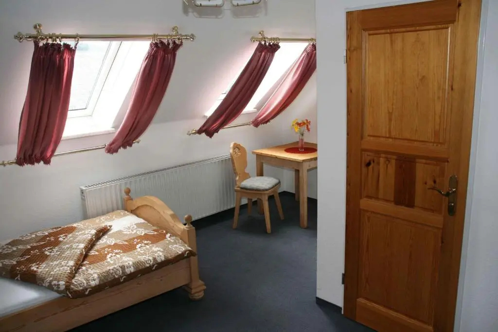 Hotel Stadt Pausa - Chambres