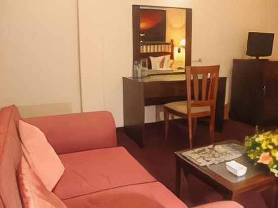 Hotel Janaki