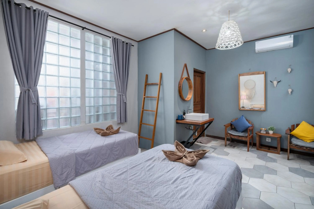 Interconnection Hostel — 2