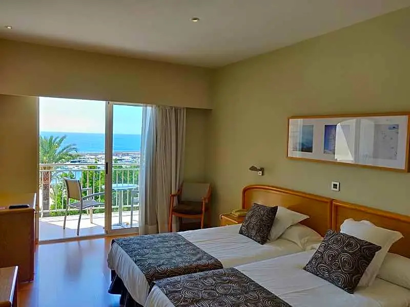 Standard room with sea view