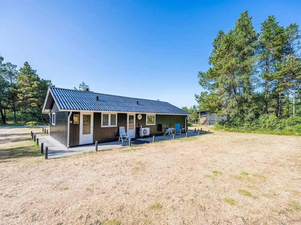 6 Person Holiday Home in Henne
