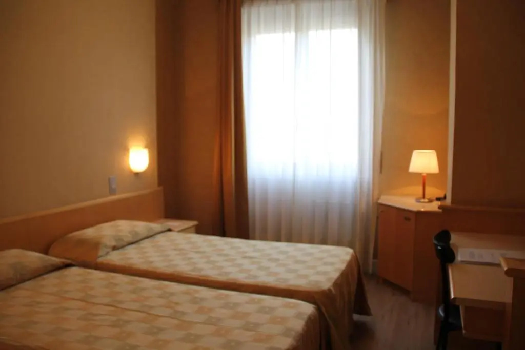 Double room (twin beds)
