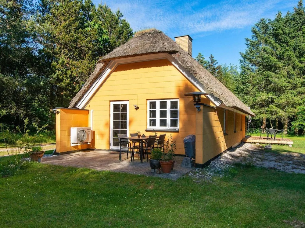 5 Person Holiday Home in Ulfborg