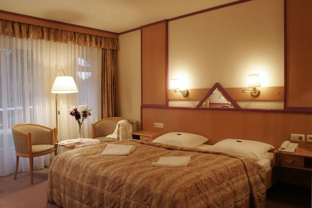 Burghotel Am Hohen Bogen - Général