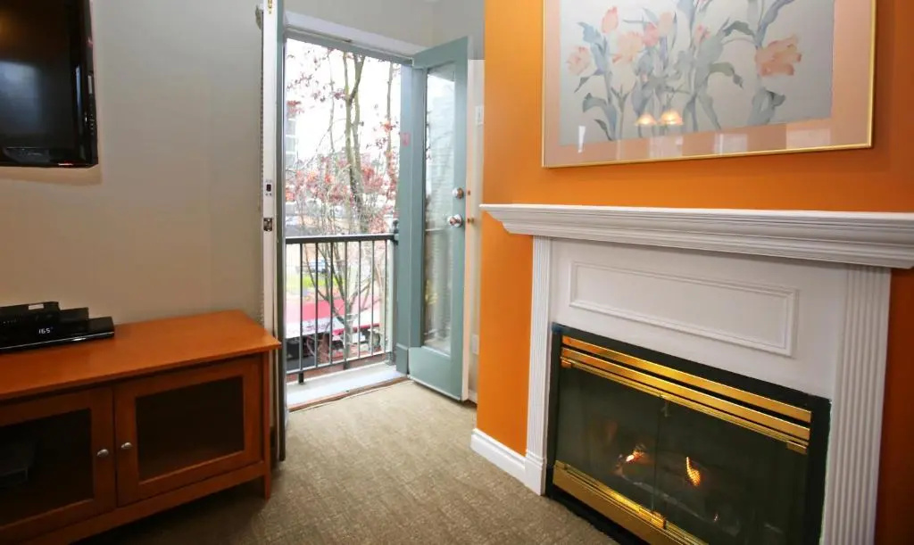 1 Bedroom Double Suite (full double bed)