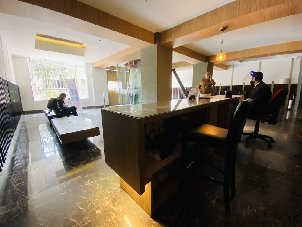 Lobby & Reception